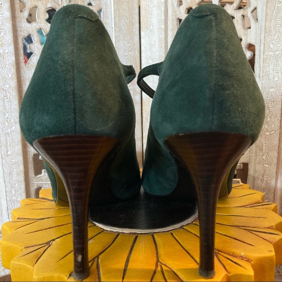 Lauren Ralph Lauren Sage Green Suede Pointed Heels - Picture 4 of 7